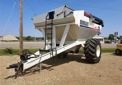 Grain cart with Massload weigh system using hopper load cells and pintle hitch load cell