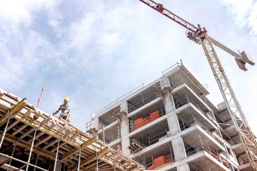 construction sites use hook load sensors to ensure safe lifting